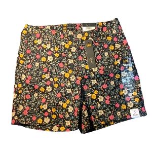 Lee cotton Reg. Fit short mid rise black with bright floral print shorts. NWT